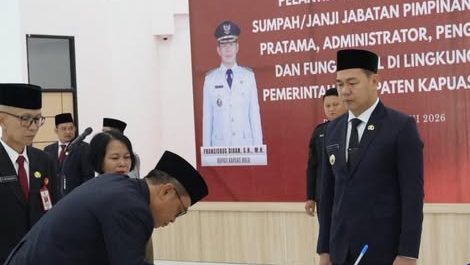 Sebanyak 58 Pejabat Daerah Resmi Menempati Posisi Baru Pada Pelantikan ASN Kapuas Hulu