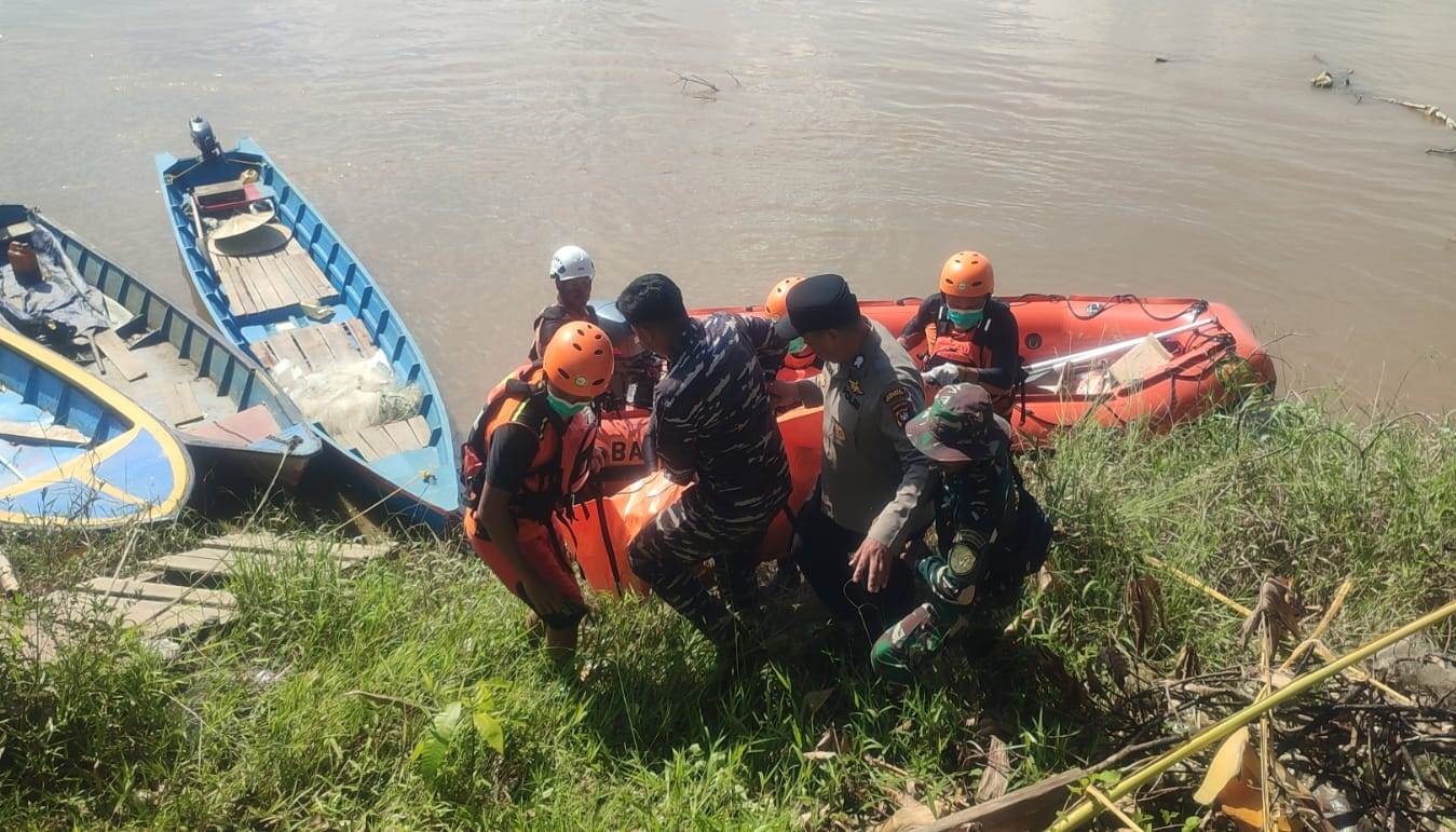 Tim Gabungan Temukan Jenazah Korban Tenggelam di Sungai Kapuas Terseret Hingga Kubu Raya