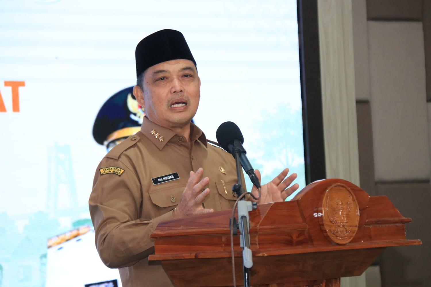 Rapat Kerja Lurah se-Kalimantan Barat Soroti Pentingnya Inovasi Pelayanan Publik untuk Masyarakat