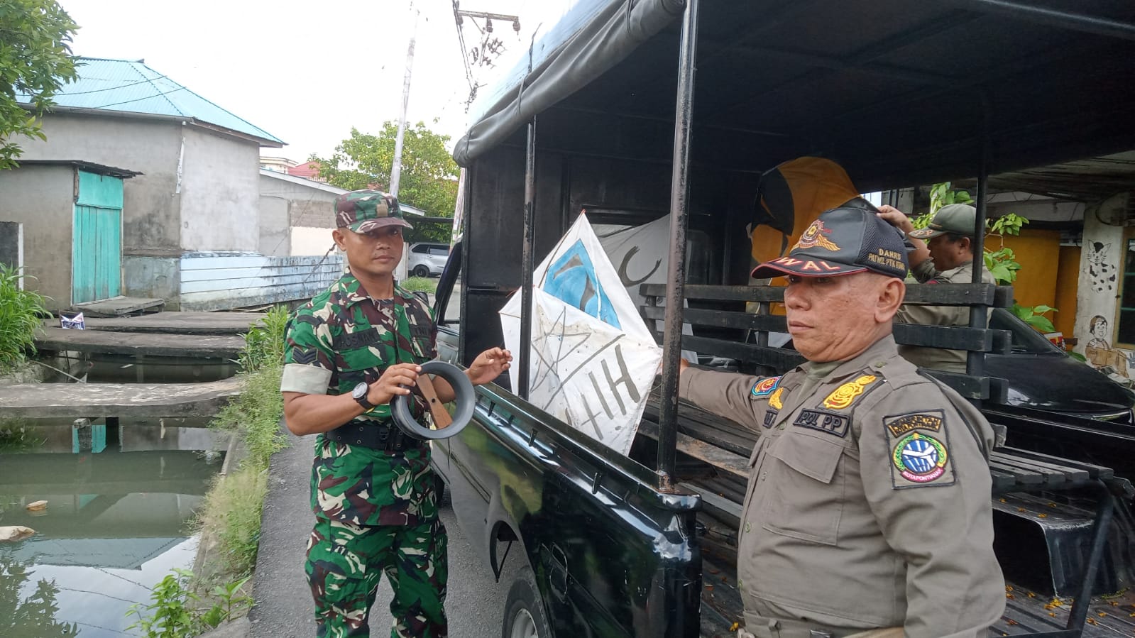 Razia Penertiban Layang-Layang di Pontianak Sasar Penggunaan Benang Berbahaya
