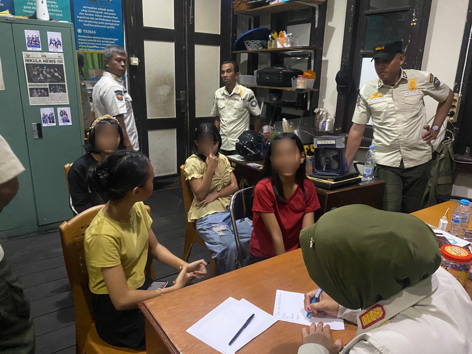 Empat Remaja Nongkrong Larut Malam Terjaring Razia Jam Malam Anak di Pontianak