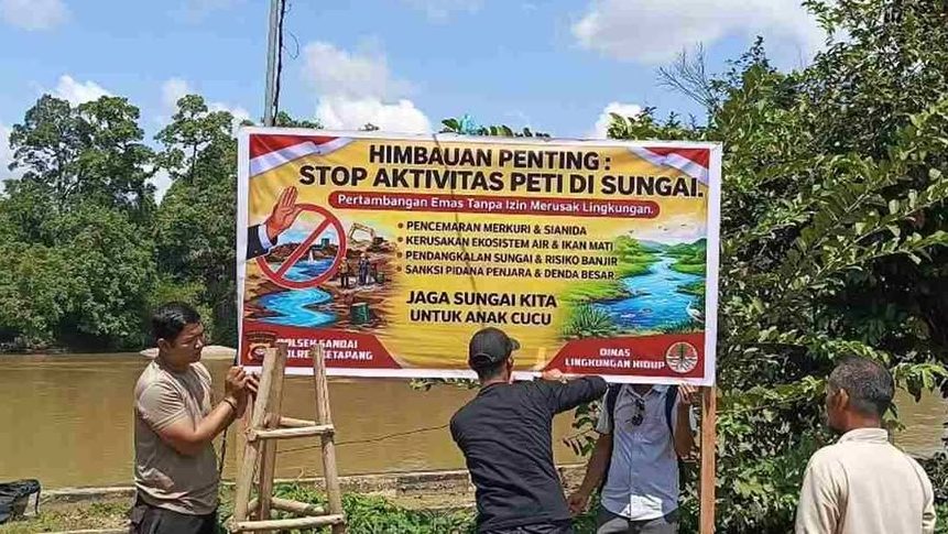 Polsek Sandai dan Pemdes Pasang Papan Larangan Tambang Ilegal di Sungai Pawan Ketapang