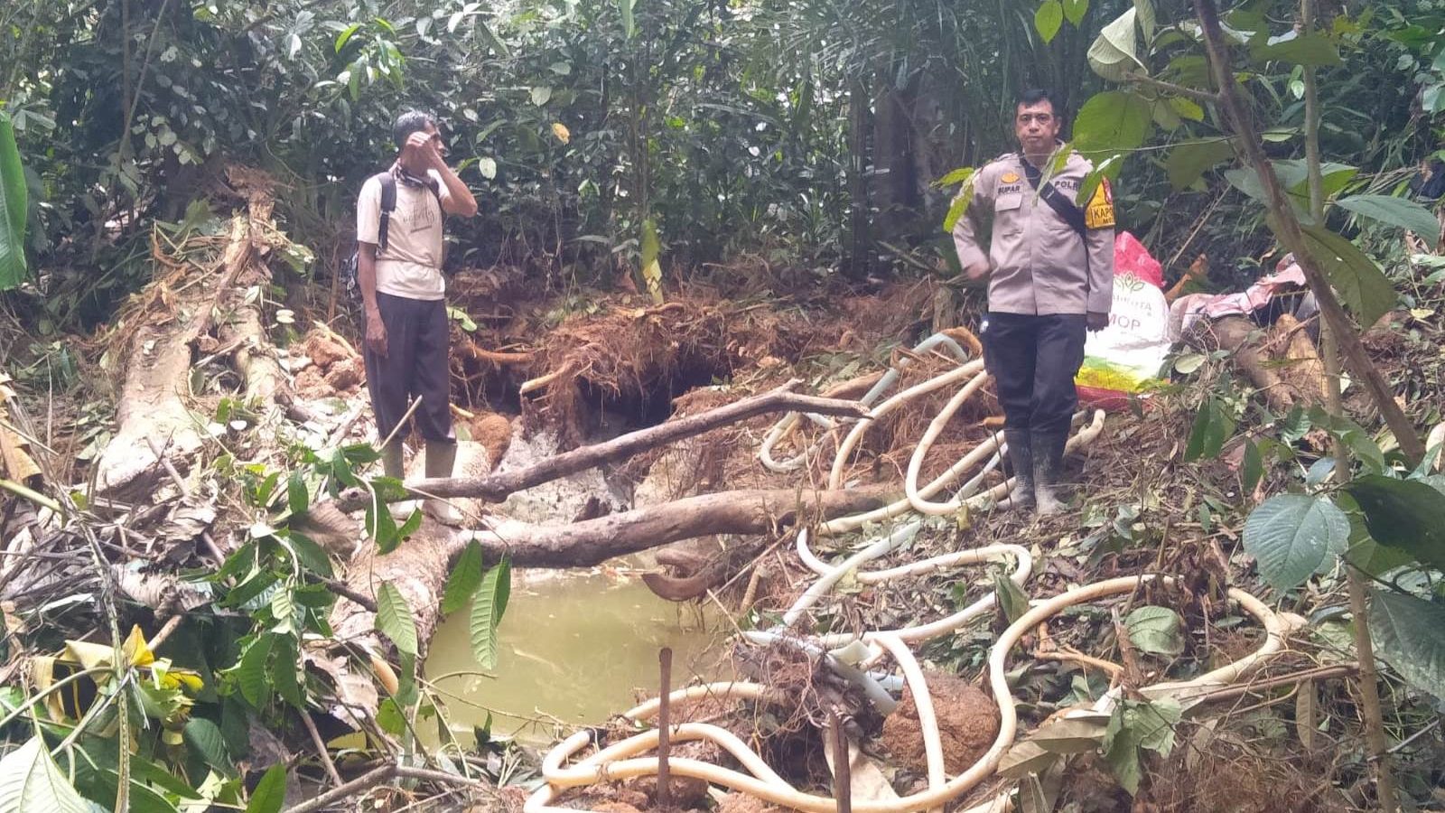 Polsek Meliau Tertibkan Aktivitas PETI di Desa Lalang Usai Warga Kesulitan Air