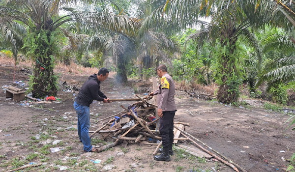 Polsek Belitang Hilir Bongkar Arena Sabung Ayam di Sekadau Usai Terima Laporan Warga