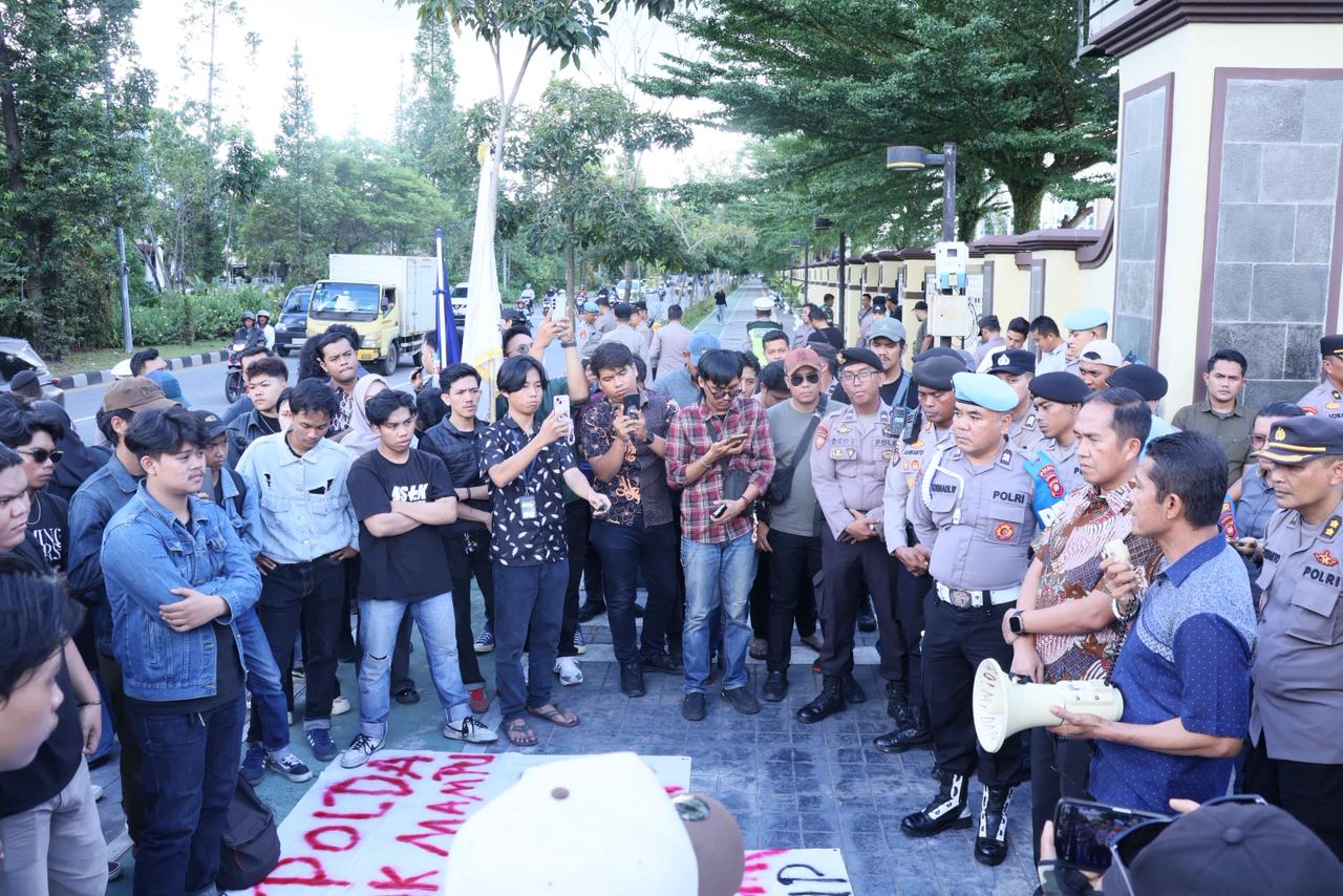 Tanpa Gesekan Fisik, Rangkaian Aksi Unjuk Rasa Mahasiswa di Pontianak Berakhir Kondusif