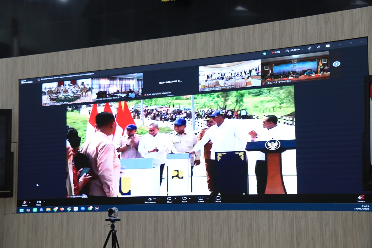 Presiden Prabowo Resmikan Inpres Jalan Daerah Sepanjang Puluhan Kilometer di Kalimantan Barat