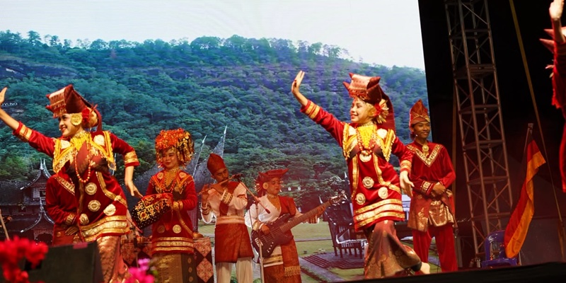 Bawa 2,5 Kuintal Produk UMKM dan Misi Budaya, GEBU Minang Gebrak Pameran Internasional di Malaysia