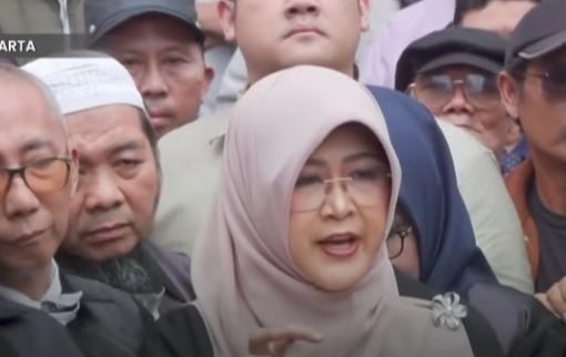 Ogah Bertekuk Lutut! Dokter Tifa Tolak Karpet Merah Damai dari Hakim, Pilih Perang Data Lawan Jokowi!
