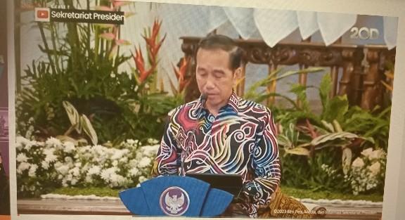 Prof Koentjoro Desak Jokowi Beri Klarifikasi Terbuka Soal Ijazah, UGM Tegaskan Dokumen Asli