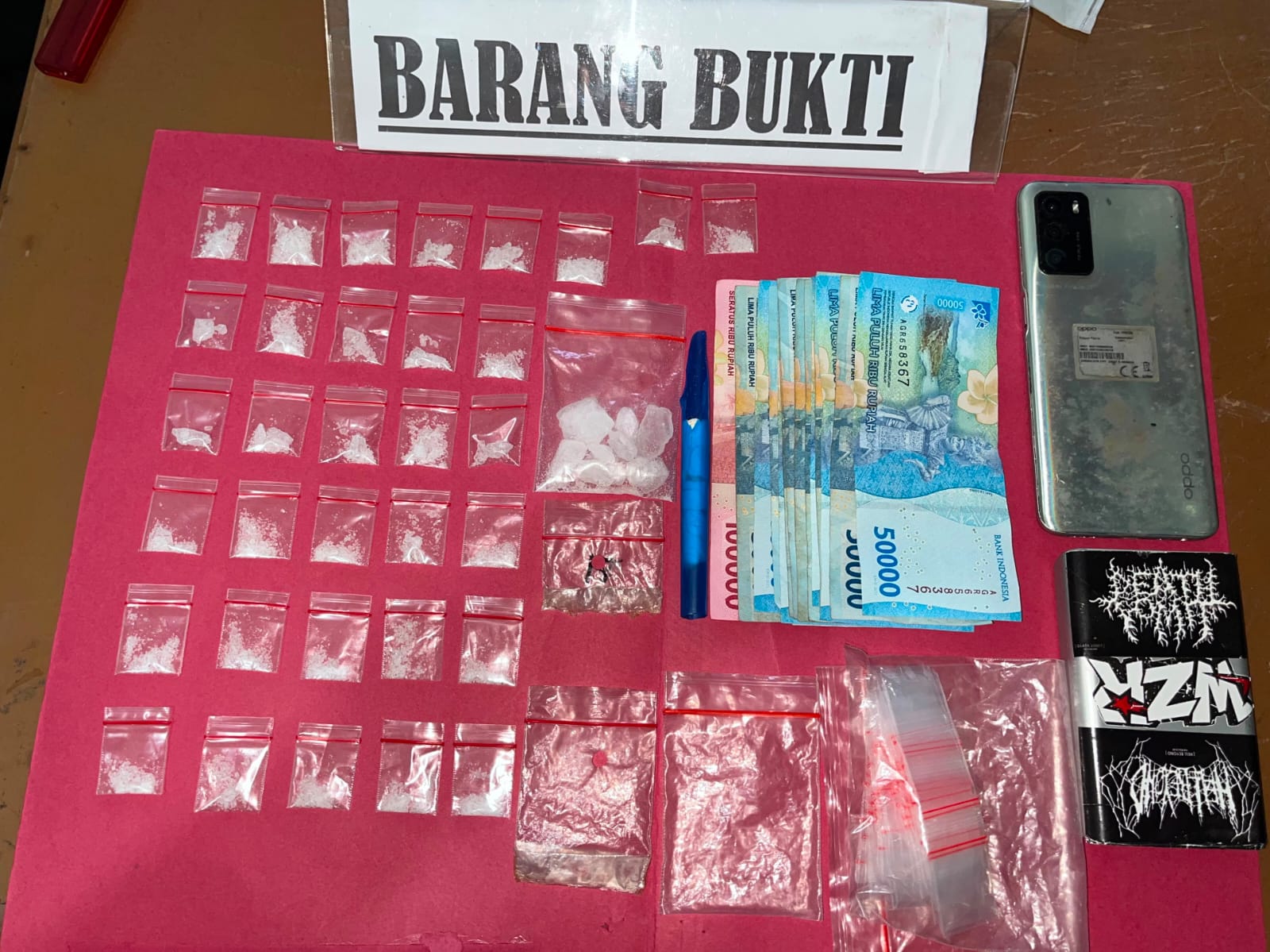 Polisi Ringkus Pengedar Sabu di Mandor Sita Puluhan Gram Barang Bukti di Rumah Kontrakan