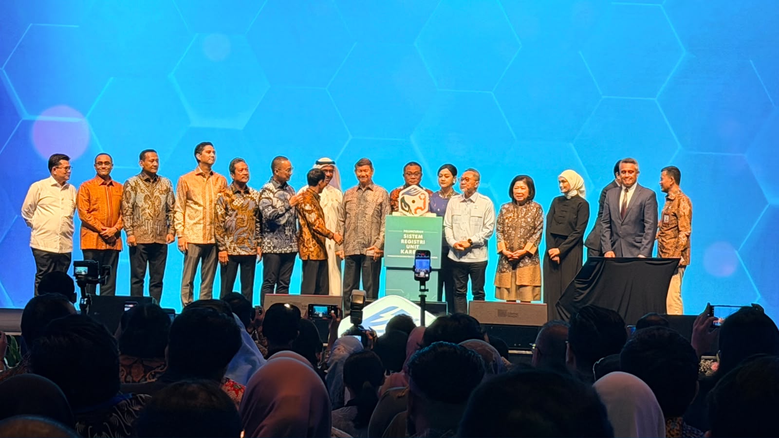 Ketika Perang Karbon Indonesia Berhenti Jadi Trailer dan Akhirnya Masuk Layar Lebar