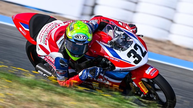 Pembalap Indonesia Kiandra Ramadhipa Juara Race 2 Red Bull MotoGP Rookies Cup Jerman 2026