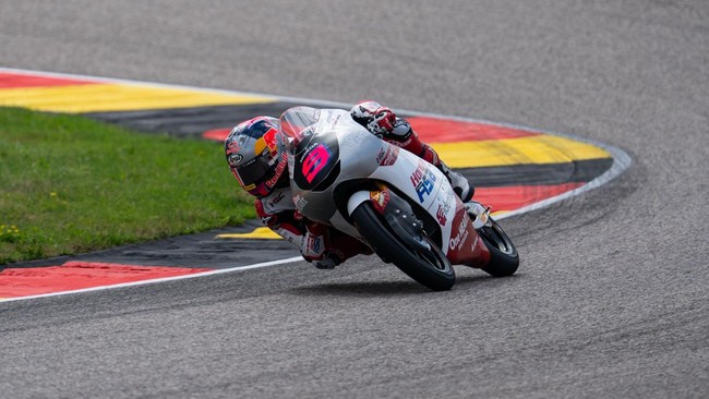 Veda Ega Pratama Fokus Cari Pengalaman dan Enggan Pasang Target Tinggi di Moto3 2026