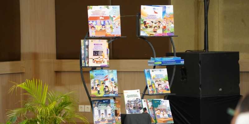 Kemenag Luncurkan 40 Buku Digital PAI Berbasis AI di Platform Smart PAI