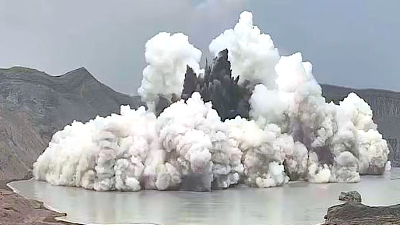 Gunung Taal Hasilkan Gelombang Mirip Tsunami di Danau