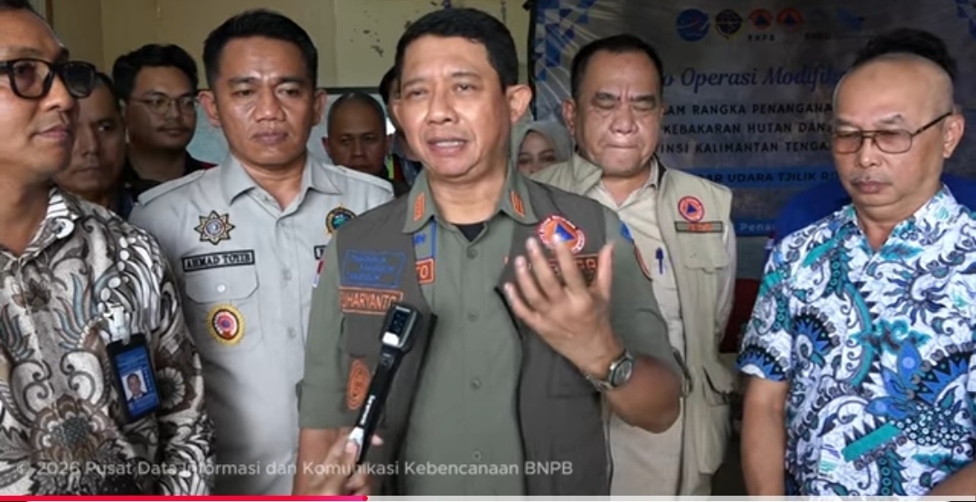 BNPB Kerahkan Kekuatan Penuh Atasi Karhutla Kalteng, Operasi Modifikasi Cuaca Diperluas hingga Malam Hari