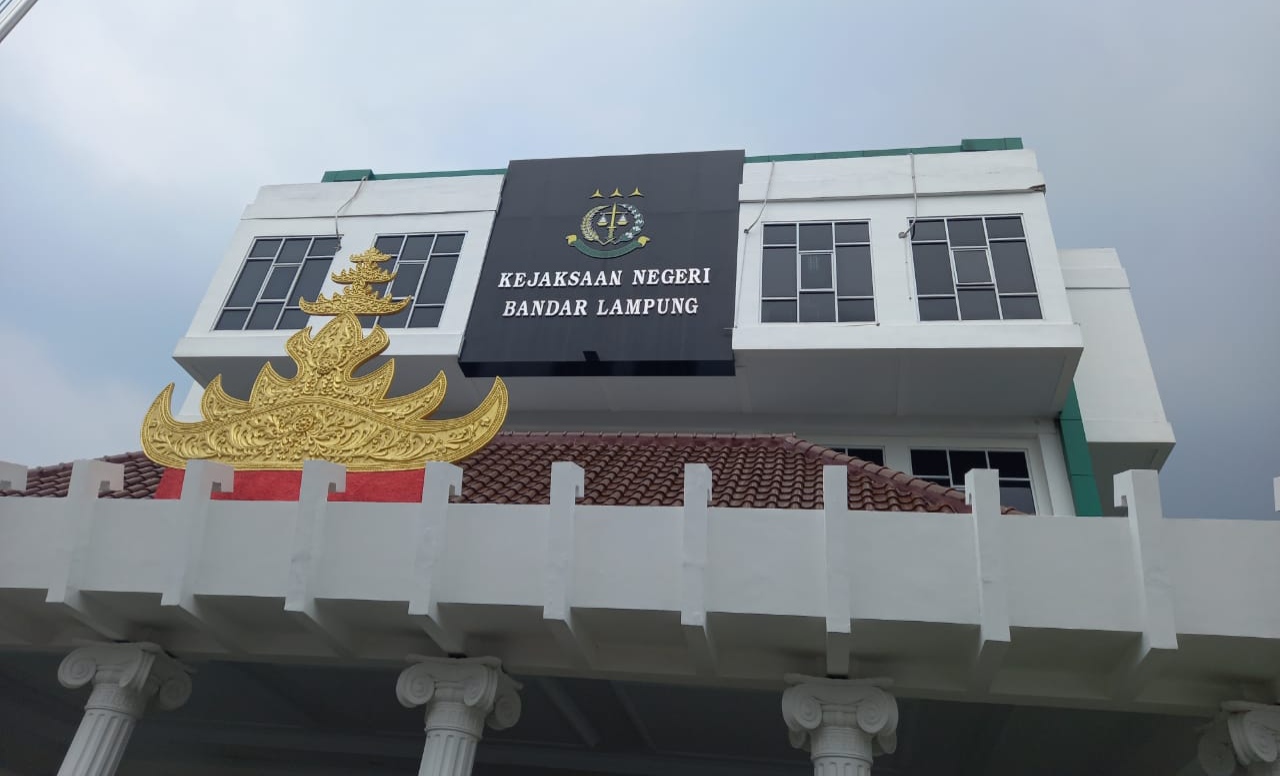 Tidak Ada Kewenangan Melakukan Penahanan, Kejari Bandarlampung Hanya Berharap Terdakwa Pemalsuan Kooperatif