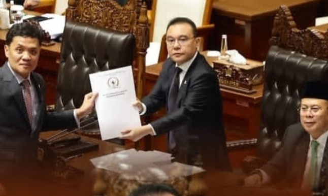 Surat Komitmen DPR Dipertanyakan, Palti Hutabarat Soroti 4 Tanda Tangan dari 3 Pimpinan