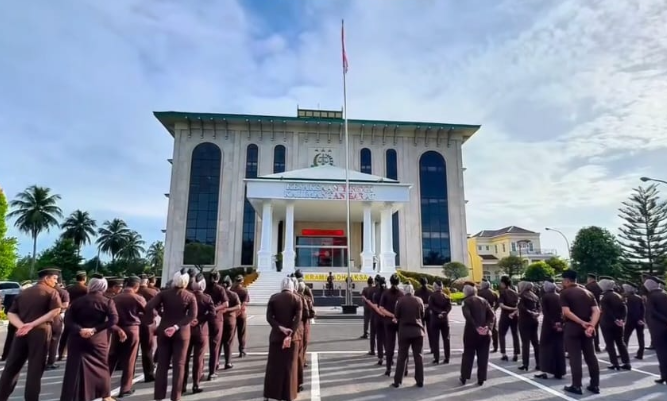 Agar Aman Dari Kejati, Gubernur Kalbar Hibahkan 19 Milyar APBD