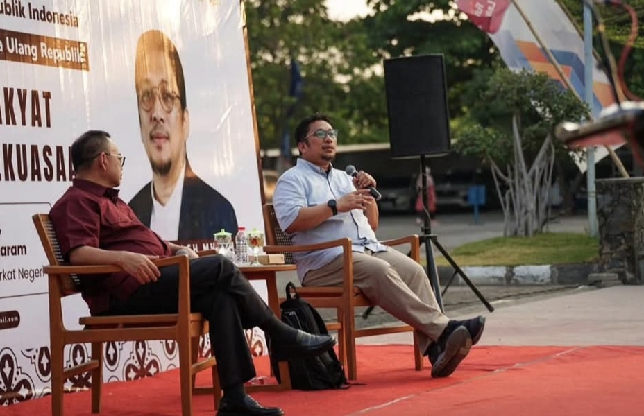 Mensesneg Kabinet Bayangan Feri Amsari Beri Pencerahan Ratusan Pemuda di UHN Tegal