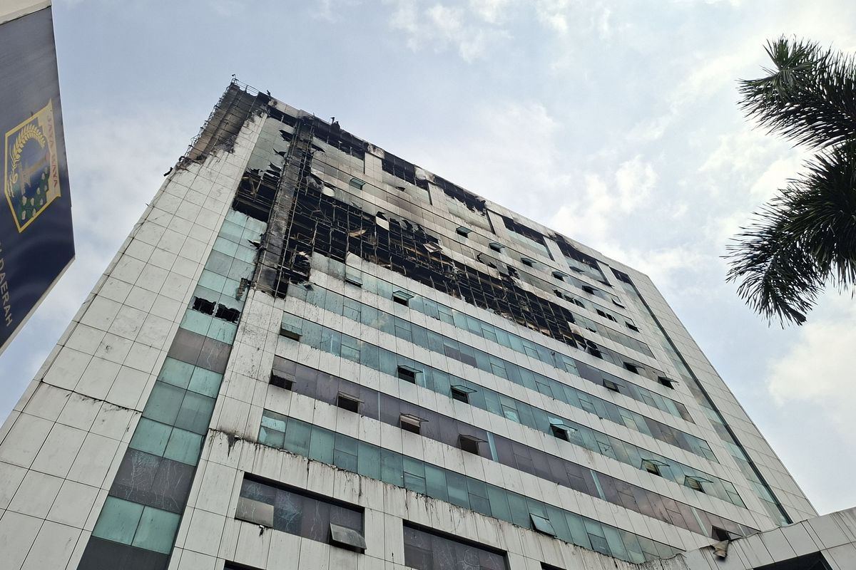 Kepulan Asap Sempat Terlihat di Gedung Bapenda DKI Jakarta, Sudin Damkar Jakpus: Penyalaan Sedikit Akibat Suhu Panas