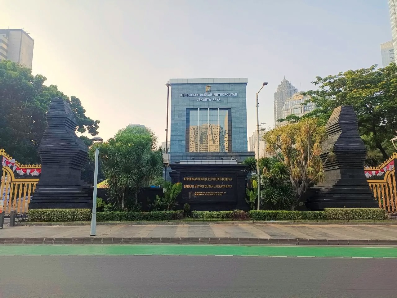 995 Senjata Angin Ditemukan di Ruang Ketua Yayasan Sekolah Swasta, Polda Metro Jaya: Hanya Satu Senpi