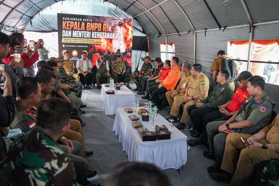 September Battleground Karhutla, Menhut Raja Antoni Maksimalkan OMC-Pasukan Darat