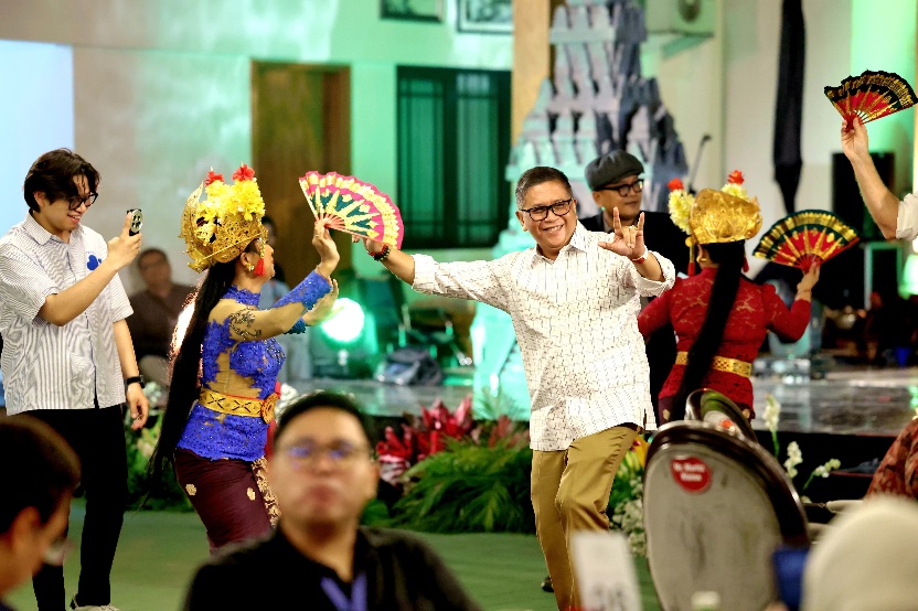 Direktur FNF Asia Tersentuh Sambutan Budaya Jawa-Bali, Hasto: Gamelan Benteng Toleransi dan Demokrasi