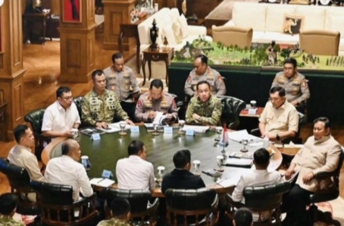 Prabowo Panggil Panglima TNI dan Kapolri, Karhutla Jadi Sorotan