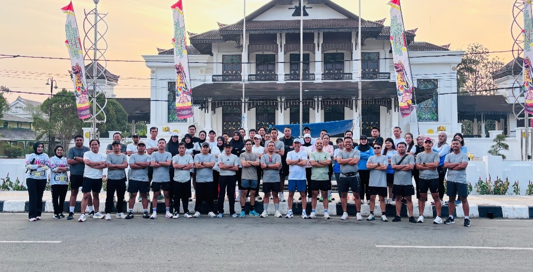 BRI Tenggarong Tingkatkan Kolaborasi dengan Adhyaksa Runners Kukar Melalui Olahraga Bersama