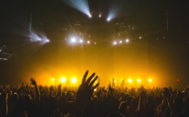 Tren Concert-Going Modern: Kala Menonton Konser Jadi Pengalaman Gaya Hidup Utuh