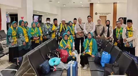 3.450 Jemaah Umrah Terganggu Penerbangan, Dampak Anak Krakatau