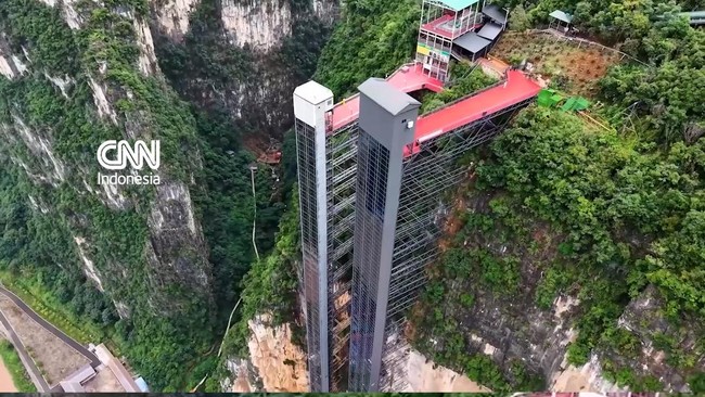 Pelajar di Nizhue China Dibikinkan Pemerintah Bus Sekolah Langit