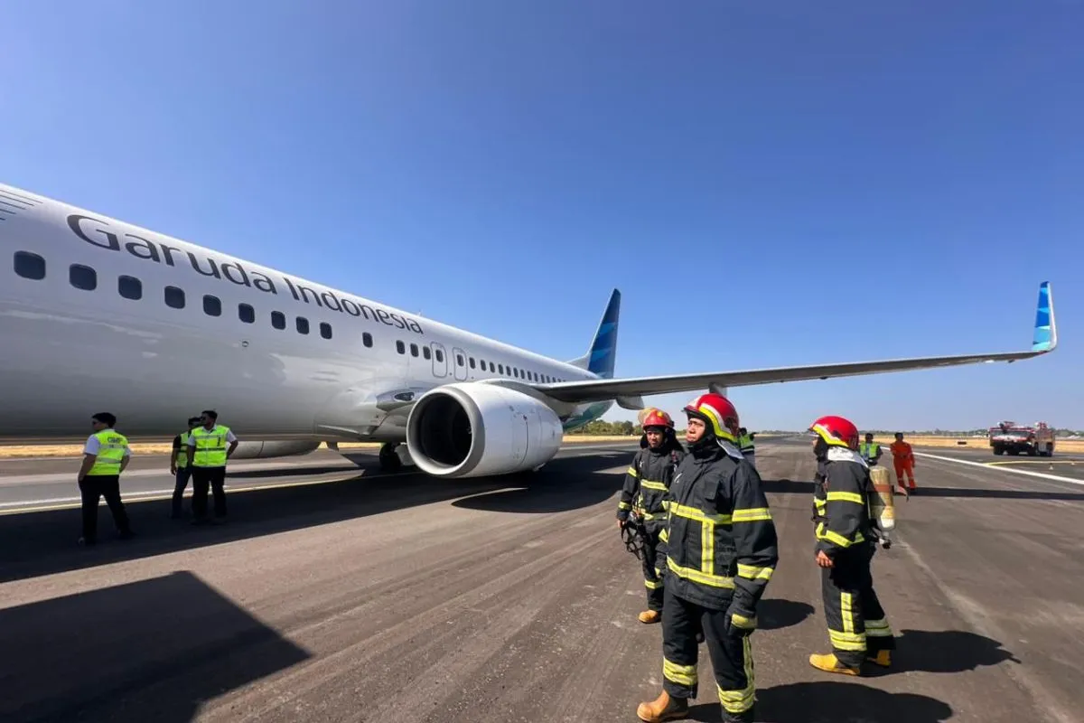 Tegang, Garuda Jakarta-Makassar Mendarat Darurat di Makassar