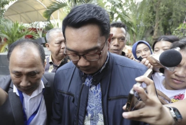 Asisten Ridwan Kamil dan Pejabat Pengadaan Bank BJB Diperiksa KPK