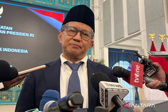 Rocky Gerung Minta Gibran Mundur Usai Putusan MK soal Ijazah, Soroti Dampak Politik ke DPR