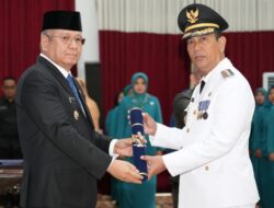 Alfian Dilantik Jadi Pj Bupati Kayong Utara Gantikan Romi Wijaya