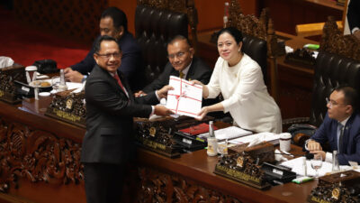 79 RUU tentang Kabupaten/Kota Resmi Diundangkan