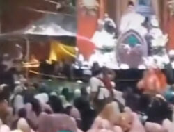 Ridwan Kamil Disoraki Saat Hadiri Haul Mbah Priok, Jamaah Menyerukan Nama Anies