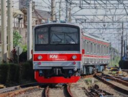 Pemerintah Harus Perkuat Subsidi KRL Jabodetabek, Bukan Mengurangi