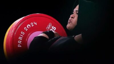 Lifter Aceh Nurul Akmal Jadi Penyulut Api di Pembukaan PON XXI