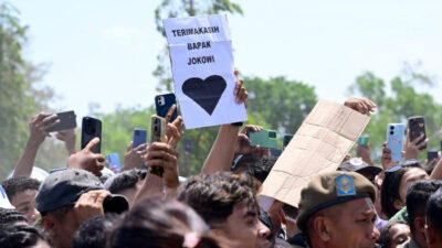 Antusiasme, Haru dan Bahagia Warga  TTU Mewarnai Keberangkatan Presiden Jokowi ke Kupang