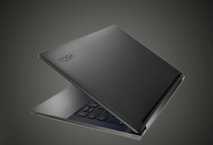 Lenovo Yoga Slim 9i/(instagram/@smartprix.laptops)