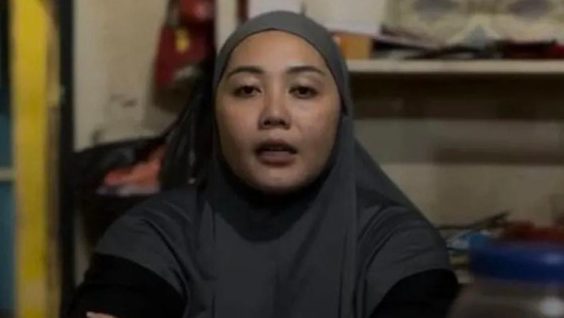 Alda Fera Agustin, owner usaha toko sembako di Kapuas Hulu yang mendapat bantuan permodalan dari Bank Kalbar. Foto: (Dok. Bank Kalbar)