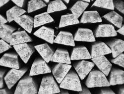 Potensi Perak sebagai Alternatif Investasi di Tengah Lonjakan Harga Emas