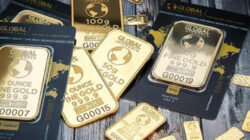 Harga Emas Tergelincir Jelang Perjanjian Dagang AS-UE