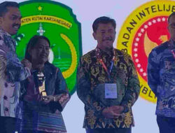 Jadi Provinsi dengan Belanja Produk UMK Terbesar 2024, DKI Jakarta Dianugerahi Inabuyer Award 2025