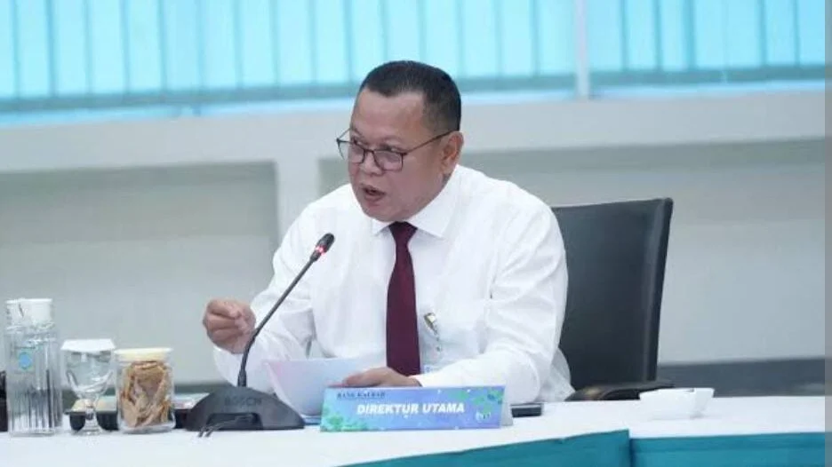 Direktur Utama Bank Kalbar, Rokidi, memaparkan pencapaian kinerja bank yang cemerlang hingga Agustus 2025. (Dok. HO/Faktanasional.net)