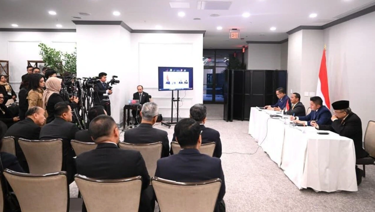 "Menteri Energi dan Sumber Daya Mineral (ESDM) Bahlil Lahadalia menyampaikan keterangannya kepada awak media di Washington D.C., pada Jumat, 20 Februari 2026"