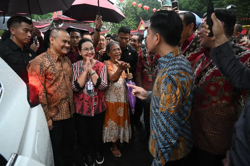 "Wapres berkunjung ke Klenteng Sam Poo Kong, Semarang."